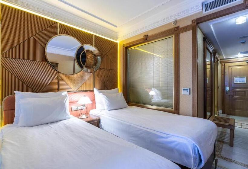 اتاق استاندارد با وان آب گرم, Wyndham Istanbul Old City