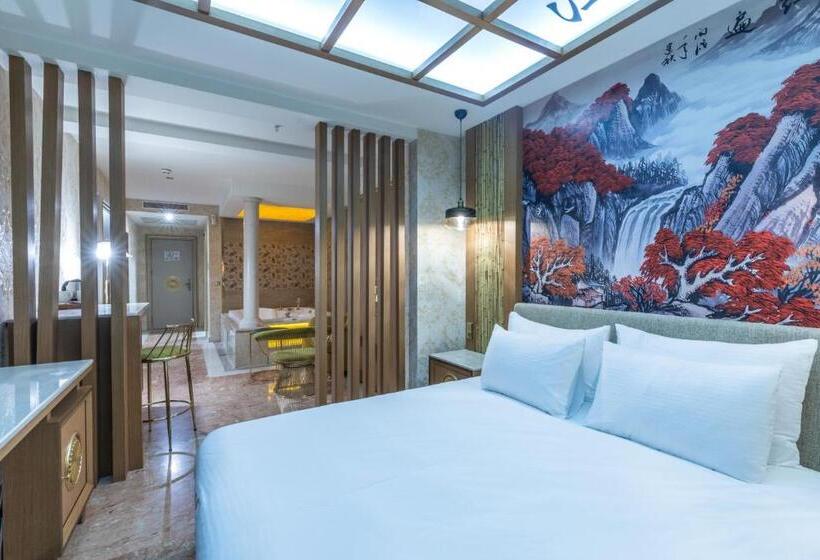 Suite with Pool, Wyndham Istanbul Old City