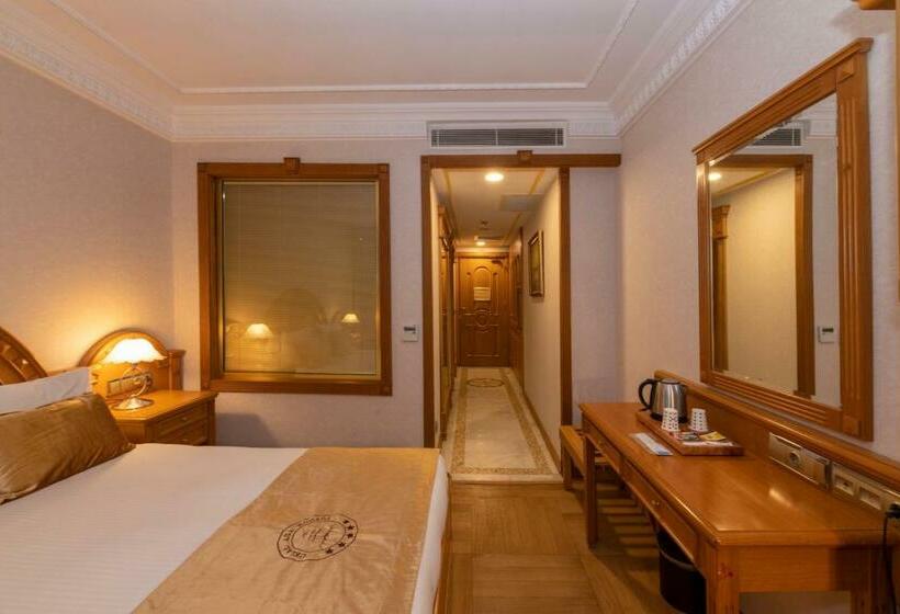 اتاق استاندارد با وان آب گرم, Wyndham Istanbul Old City