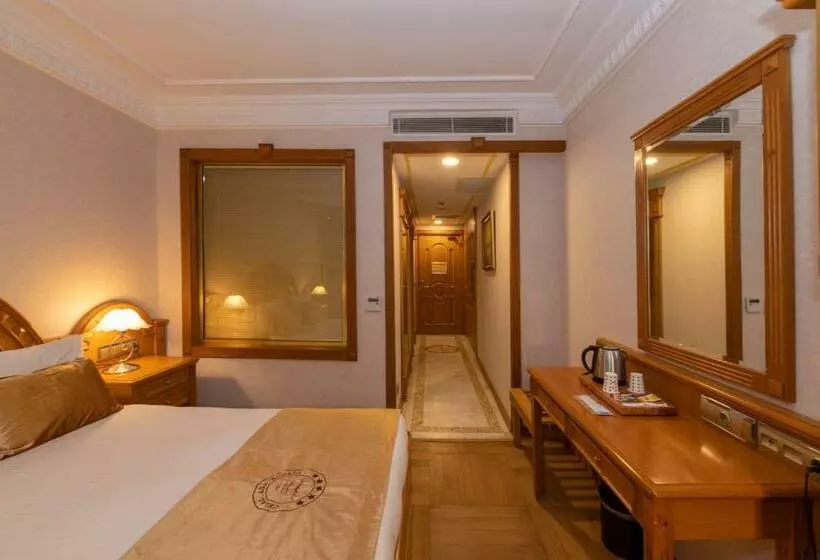 اتاق استاندارد با وان آب گرم, Wyndham Istanbul Old City