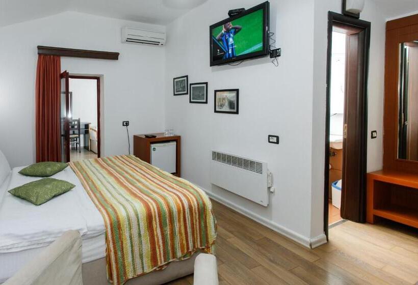 غرفة عائلية, City 5