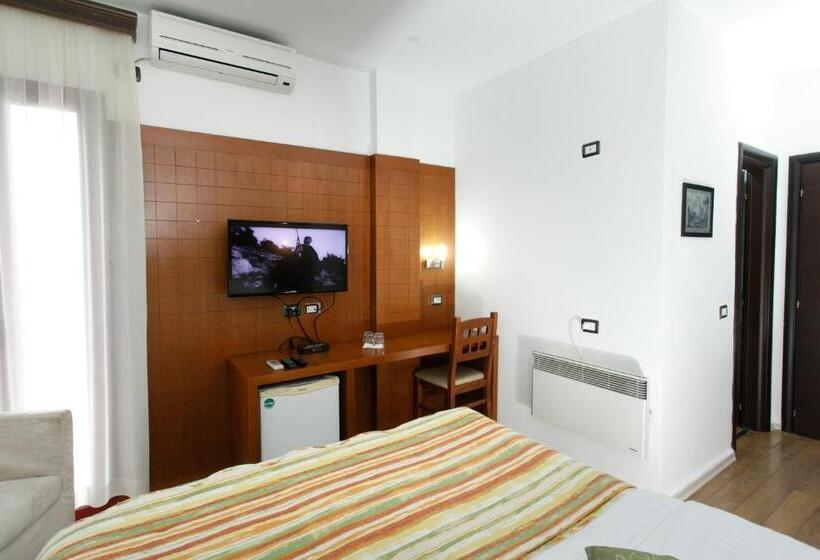 غرفة قياسية, City 5