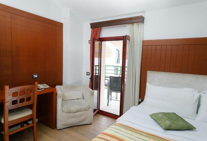 غرفة عائلية, City 5