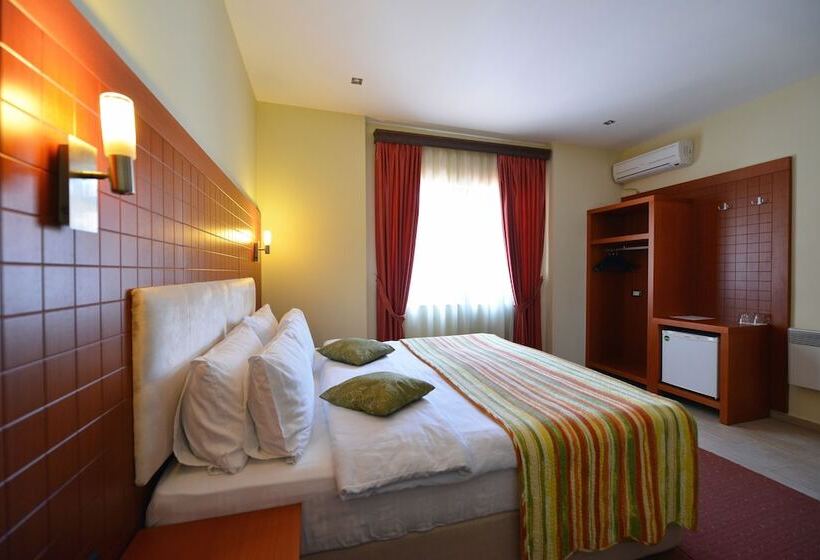 غرفة قياسية, City 5