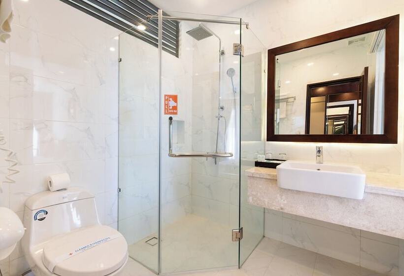 اتاق سوپریور با چشمانداز دریا, Hoang Ngoc Beach Resort