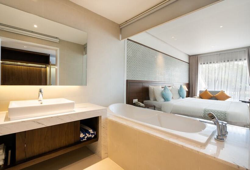 اتاق لوکس با چشمانداز دریا, Hoang Ngoc Beach Resort