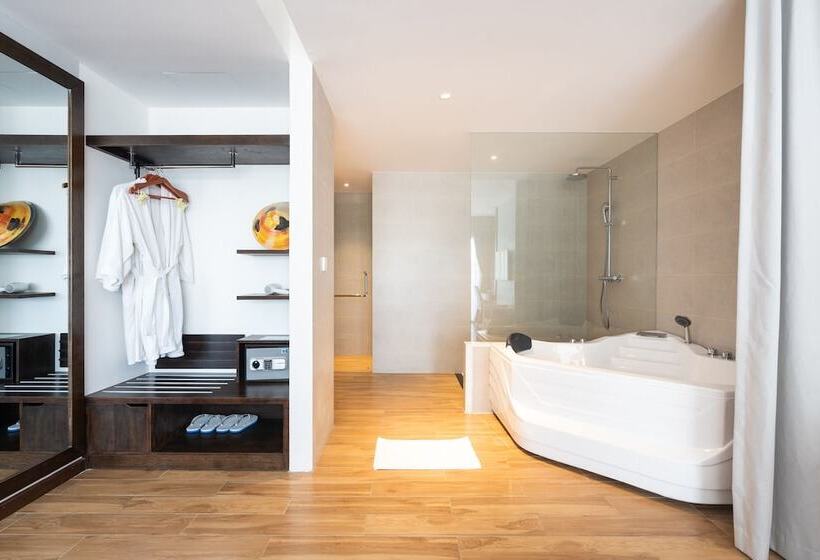 سوییت با چشمانداز دریا, Hoang Ngoc Beach Resort