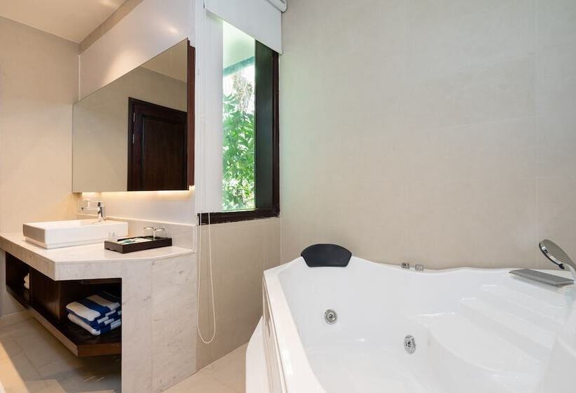 سوییت با چشمانداز دریا, Hoang Ngoc Beach Resort