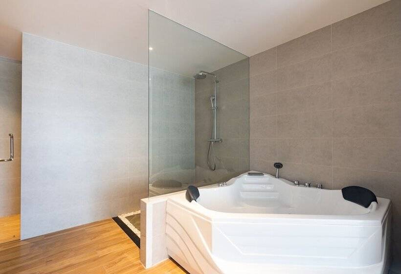 سوییت با چشمانداز دریا, Hoang Ngoc Beach Resort