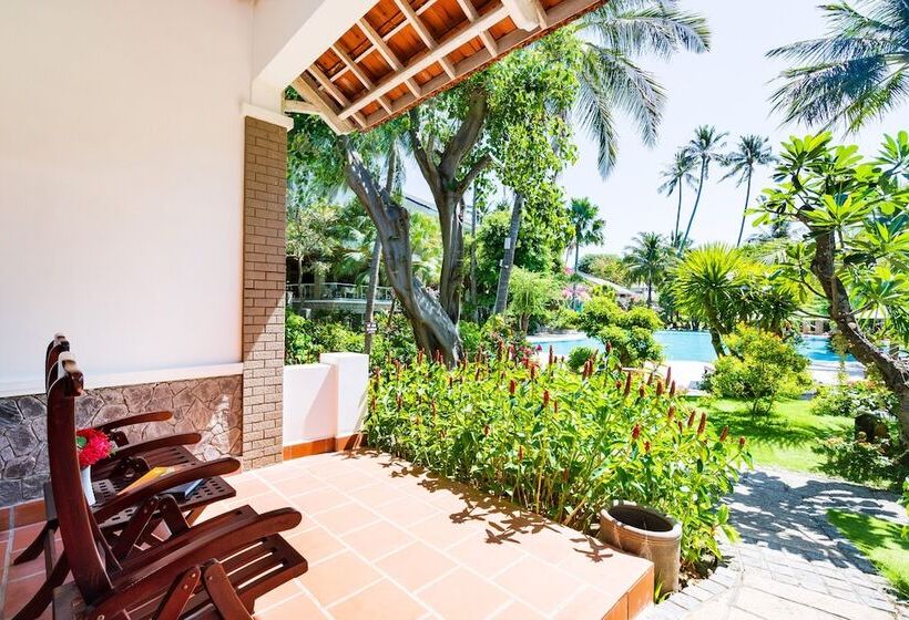 اتاق اجرایی, Hoang Ngoc Beach Resort