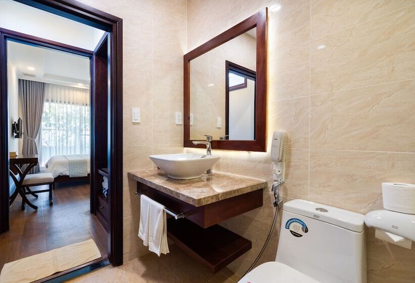 اتاق خانوادگی با چشمانداز دریا, Hoang Ngoc Beach Resort