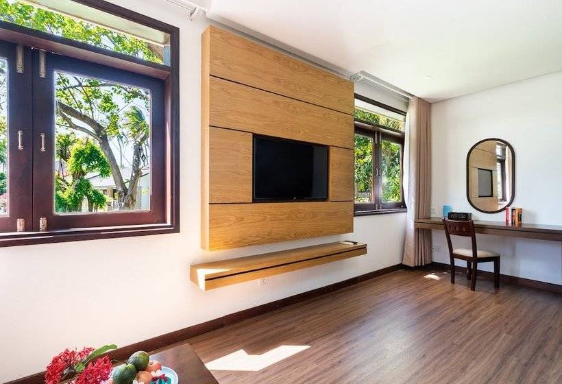 سوییت با چشمانداز دریا, Hoang Ngoc Beach Resort
