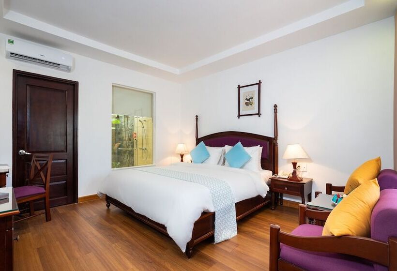 اتاق اجرایی, Hoang Ngoc Beach Resort