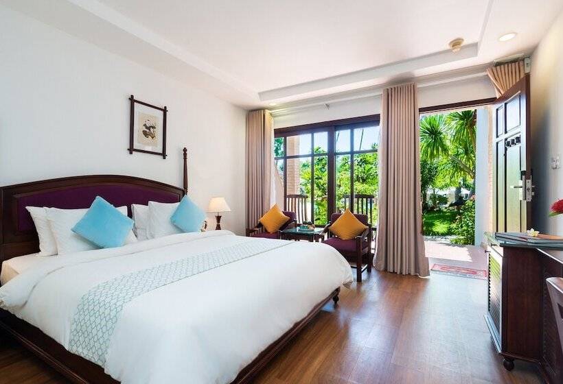 اتاق اجرایی, Hoang Ngoc Beach Resort