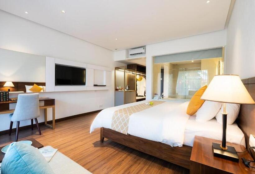 اتاق لوکس با چشمانداز باغ, Hoang Ngoc Beach Resort
