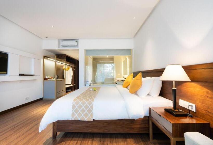 اتاق لوکس با چشمانداز باغ, Hoang Ngoc Beach Resort