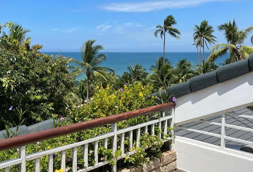 اتاق لوکس با چشمانداز دریا, Hoang Ngoc Beach Resort