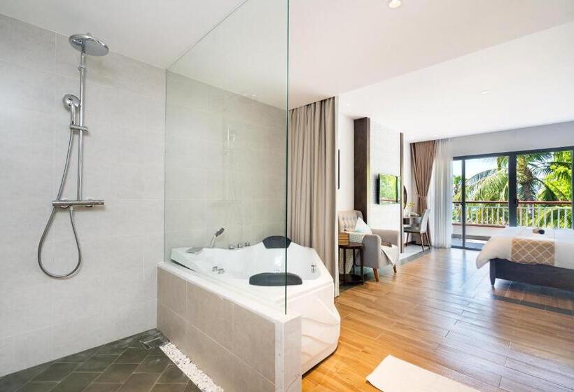 سوییت با چشمانداز دریا, Hoang Ngoc Beach Resort