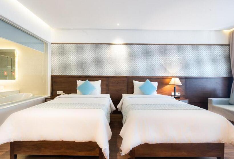 اتاق لوکس با چشمانداز باغ, Hoang Ngoc Beach Resort