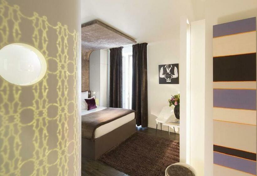 デラックスルーム, Gabriel Paris