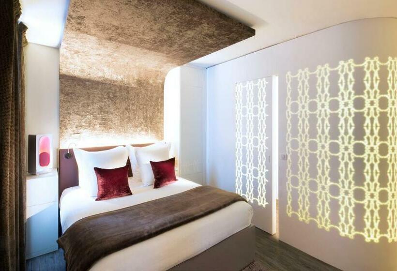 デラックスルーム, Gabriel Paris