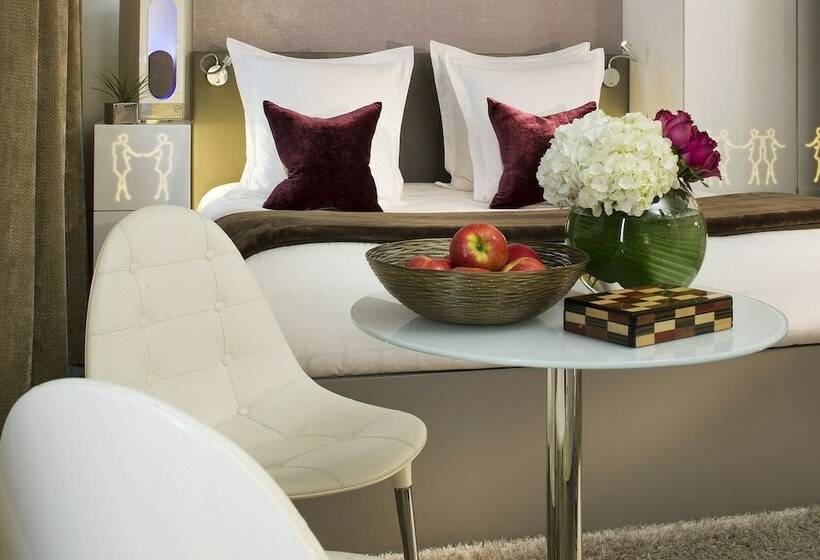 Habitación Prestige, Gabriel Paris