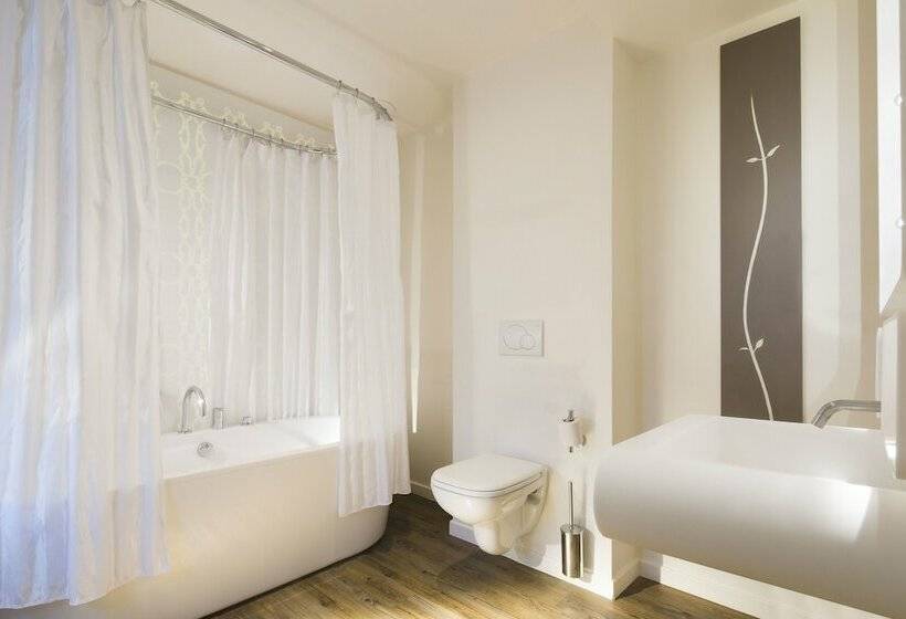 プレステージルーム, Gabriel Paris