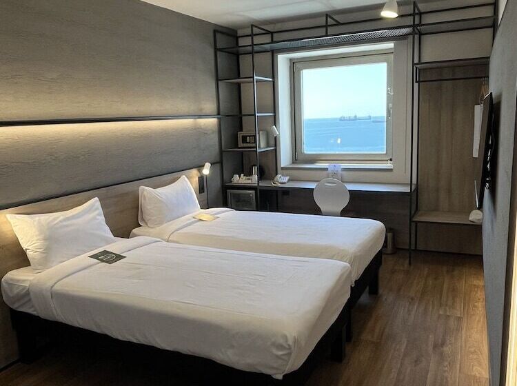 オーシャンビュースーペリアールーム, Ibis Istanbul Zeytinburnu