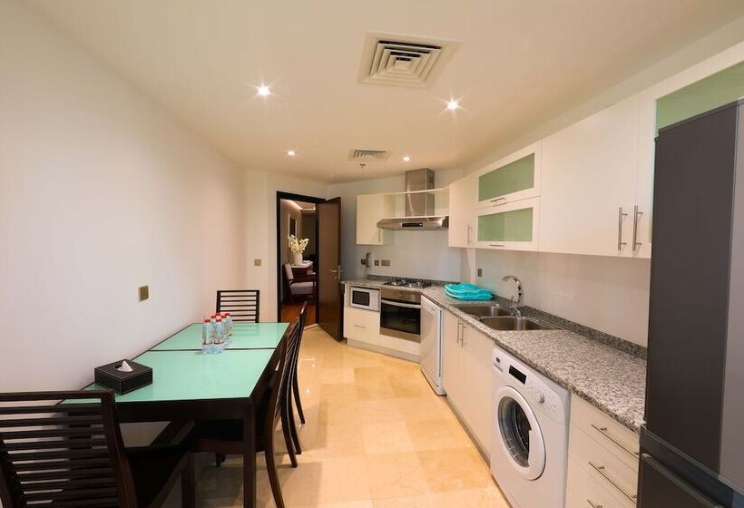 آپارتمان 4 خوابه, Number One Tower Suites