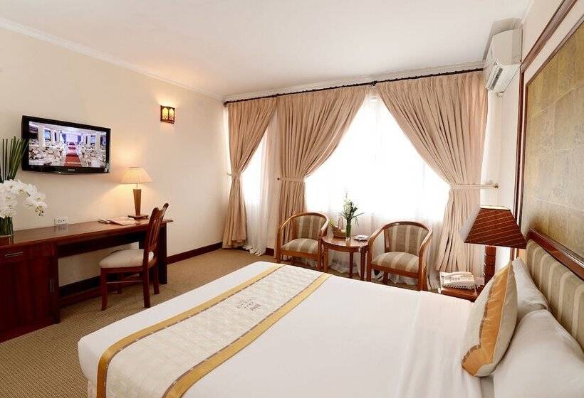 اتاق لوکس با چشم‌انداز دریا, Palace Hotel Vung Tau