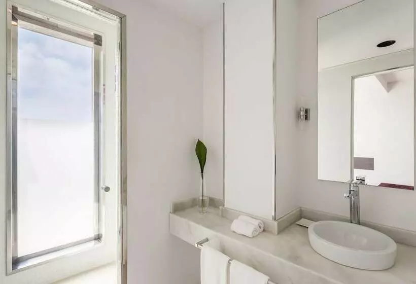 Suite en Attique, Allegro Barcelona