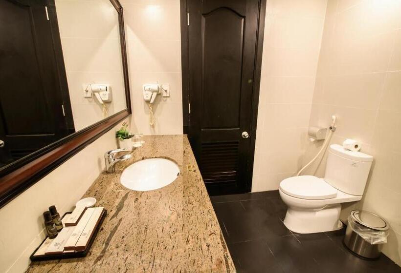 اتاق لوکس, Rosaleen Boutique