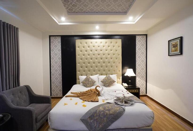 اتاق لوکس, Rosaleen Boutique