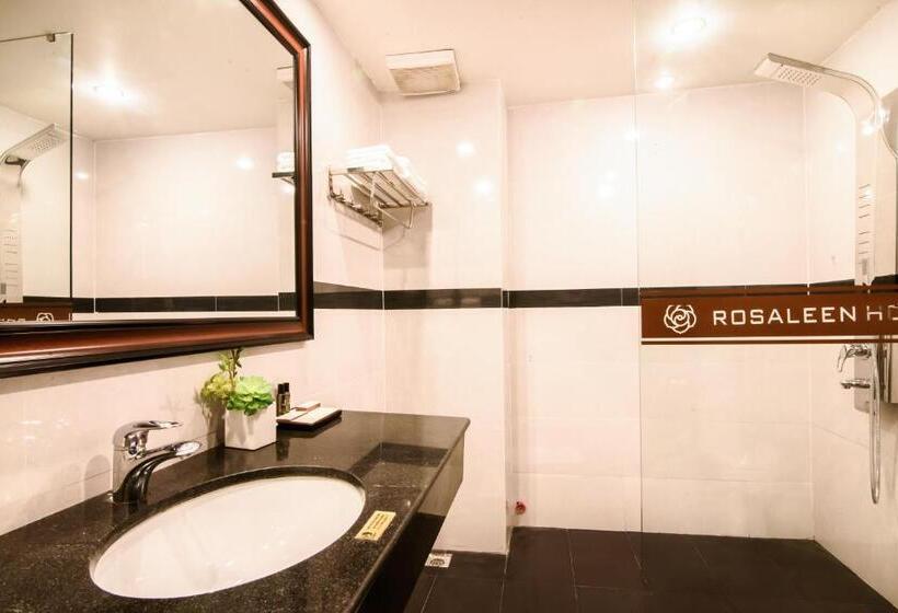 اتاق لوکس, Rosaleen Boutique