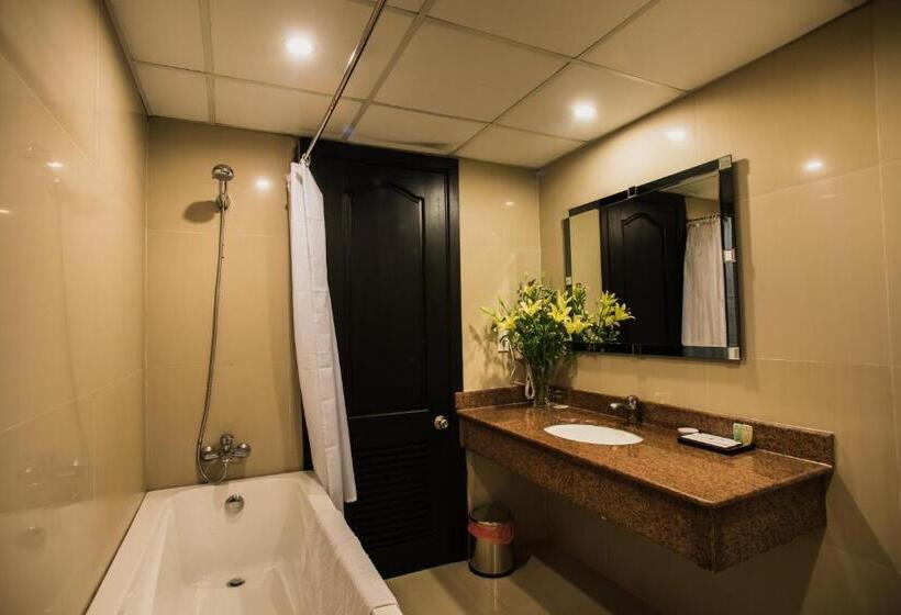 اتاق سوپریور, Rosaleen Boutique