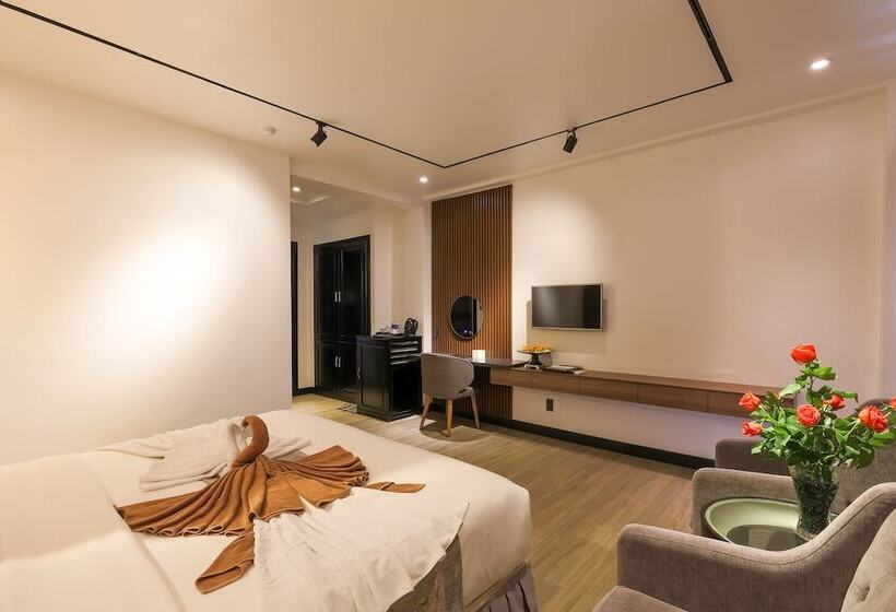 اتاق لوکس سه تخته, Rosaleen Boutique