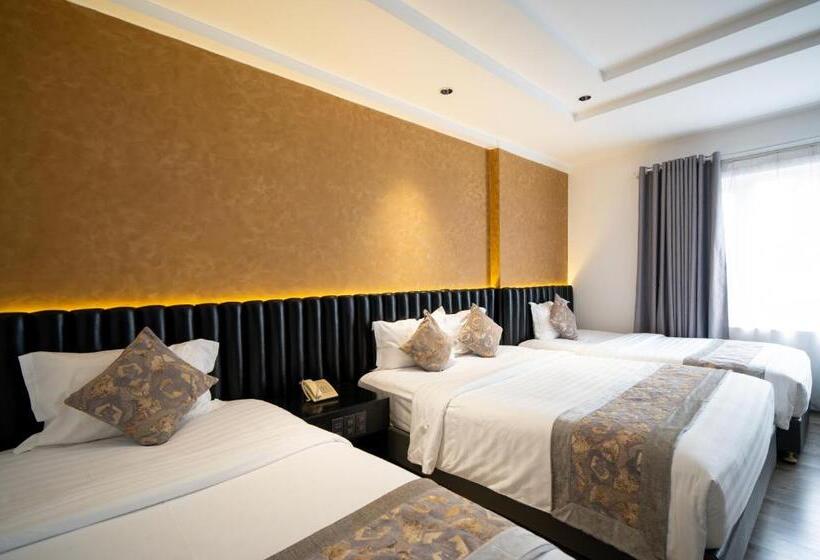 سوییت خانوادگی, Rosaleen Boutique