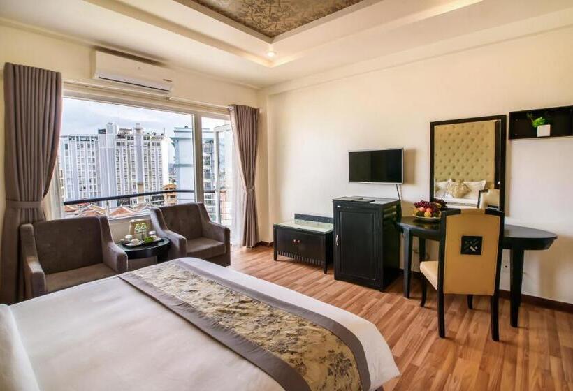 اتاق لوکس, Rosaleen Boutique