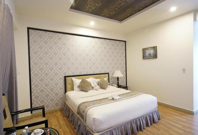 اتاق سوپریور, Rosaleen Boutique