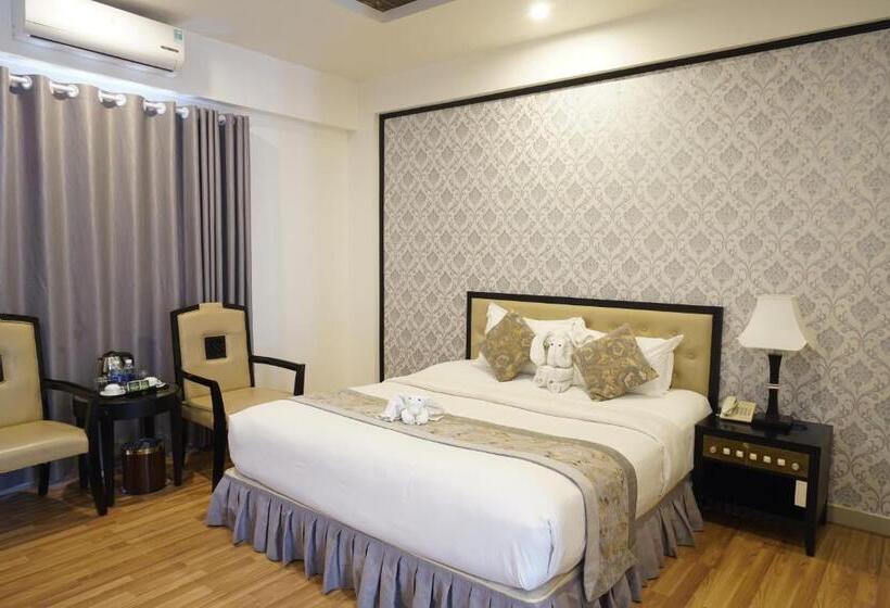 اتاق سوپریور, Rosaleen Boutique