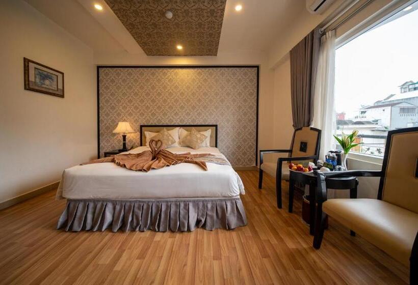 اتاق سوپریور, Rosaleen Boutique