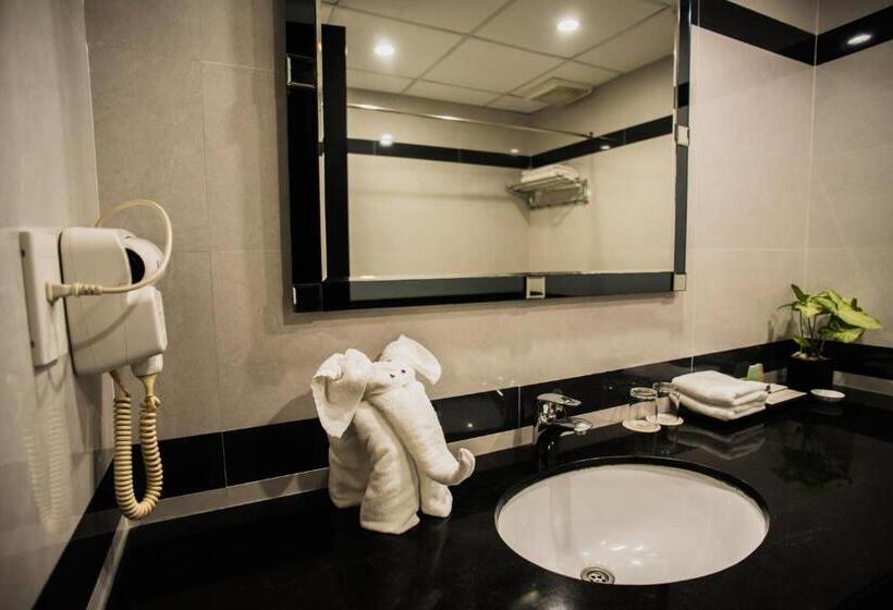 اتاق سوپریور, Rosaleen Boutique