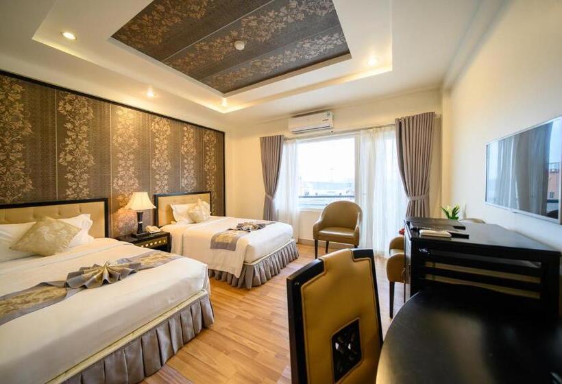 اتاق لوکس, Rosaleen Boutique