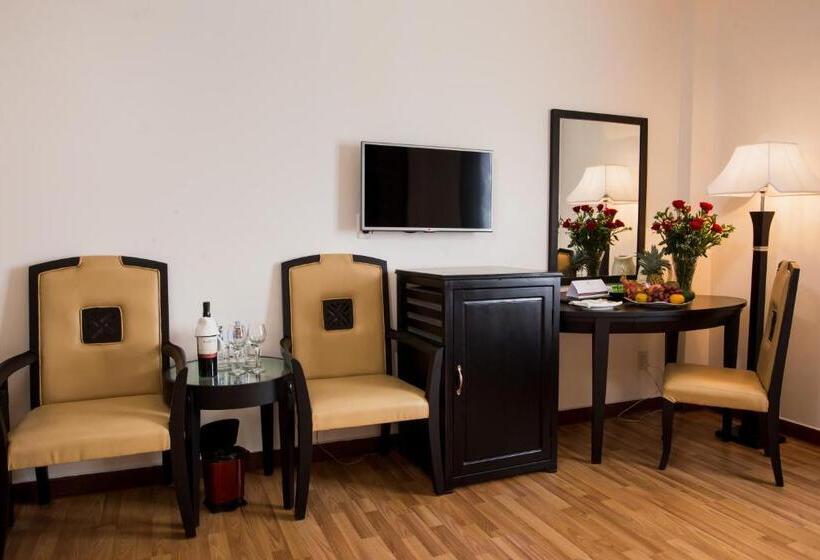 اتاق سوپریور, Rosaleen Boutique