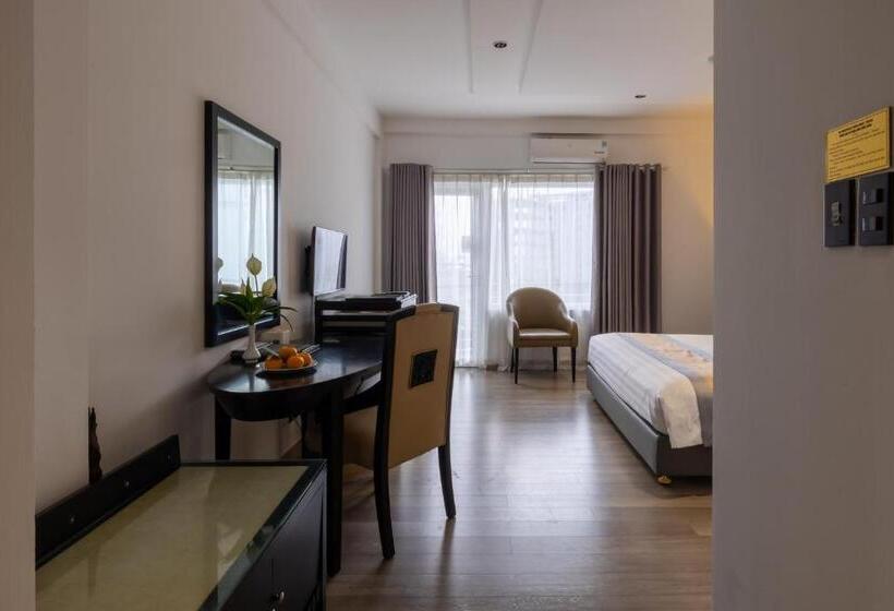 اتاق سوپریور, Rosaleen Boutique