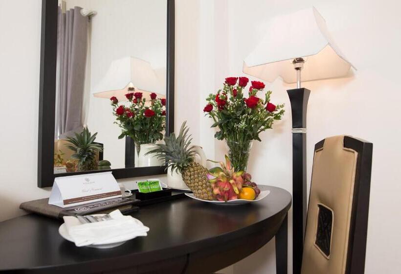 اتاق سوپریور, Rosaleen Boutique