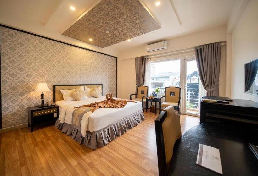 اتاق سوپریور, Rosaleen Boutique