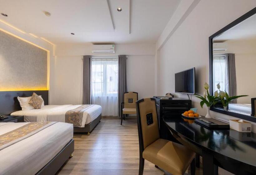 اتاق لوکس, Rosaleen Boutique