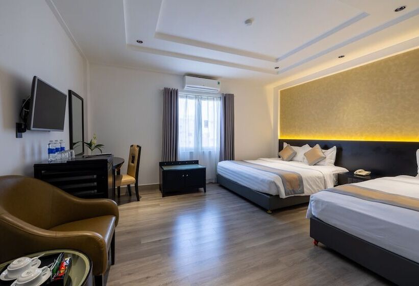 اتاق لوکس سه تخته, Rosaleen Boutique