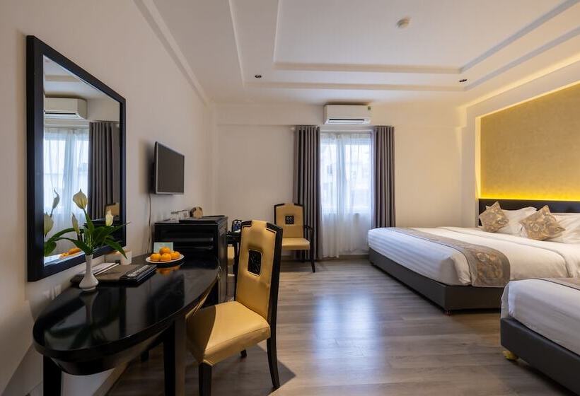 اتاق لوکس سه تخته, Rosaleen Boutique